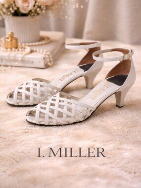I. Miller Vintage White Leather Cage Pumps Sz 8.5 Ankle Strap Heels Chic